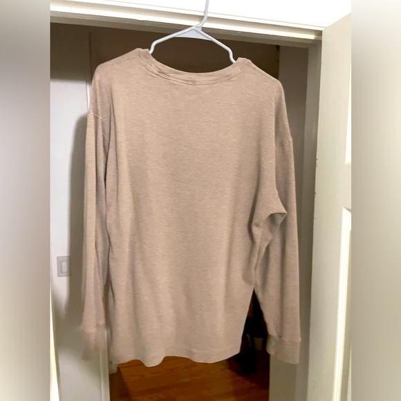 Abercrombie & Fitch Long Sleeve Tee - Picture 2 of 2
